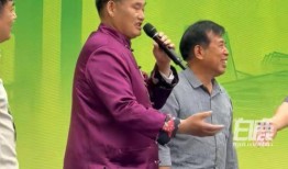 助理曝光大衣哥线月档期排满网友偶遇接地气