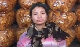 百万网红小英直播翻车人设崩塌被商家甩锅这次道歉都没人买账